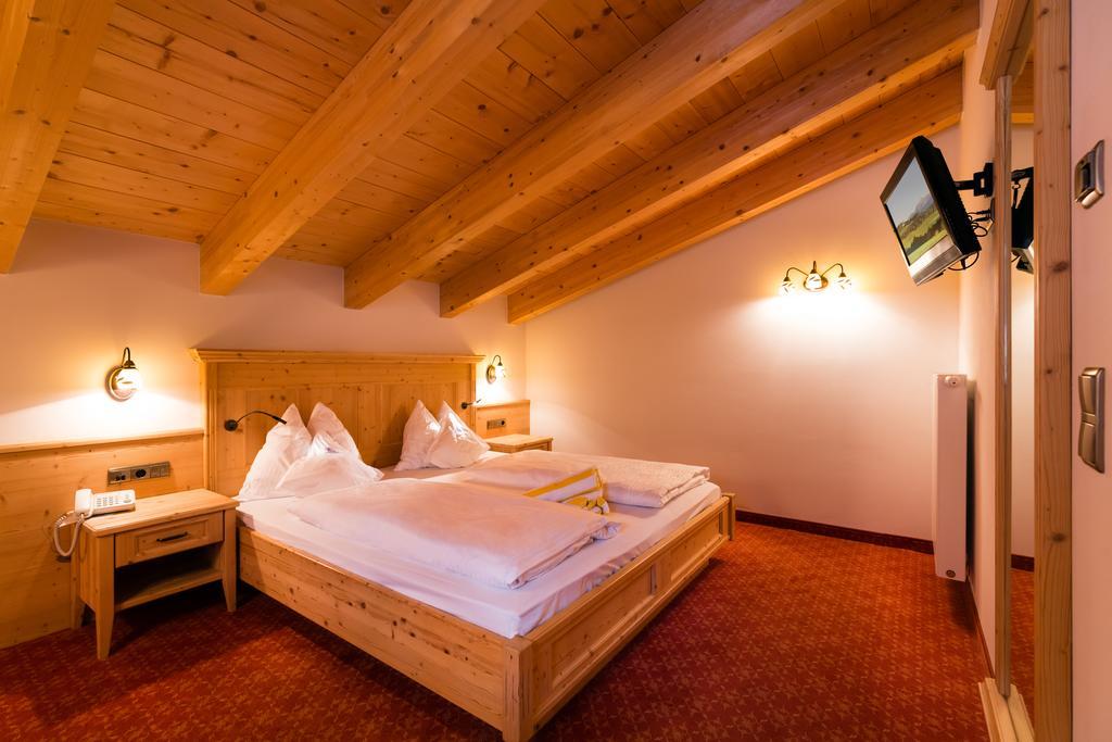 רידאנה Hotel Schneeberg Family Spa Resort חדר תמונה